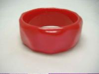 Vintage 70s Wide Red Moonglow Honeycomb Lucite Bangle